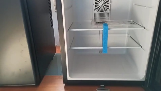 Amazon | 冷蔵庫 ホテルの部屋 小型冷蔵庫 ミニチップ冷蔵庫 省エネ